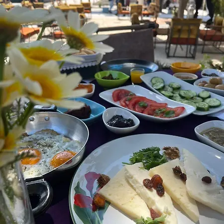 Sosyete Butik 알라카티